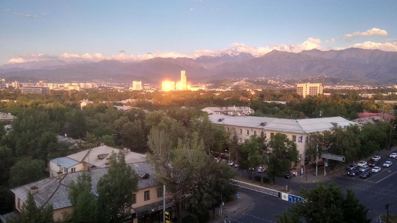 " Atakent " Panoramny Vid Quartira Leilighet Almaty Eksteriør bilde